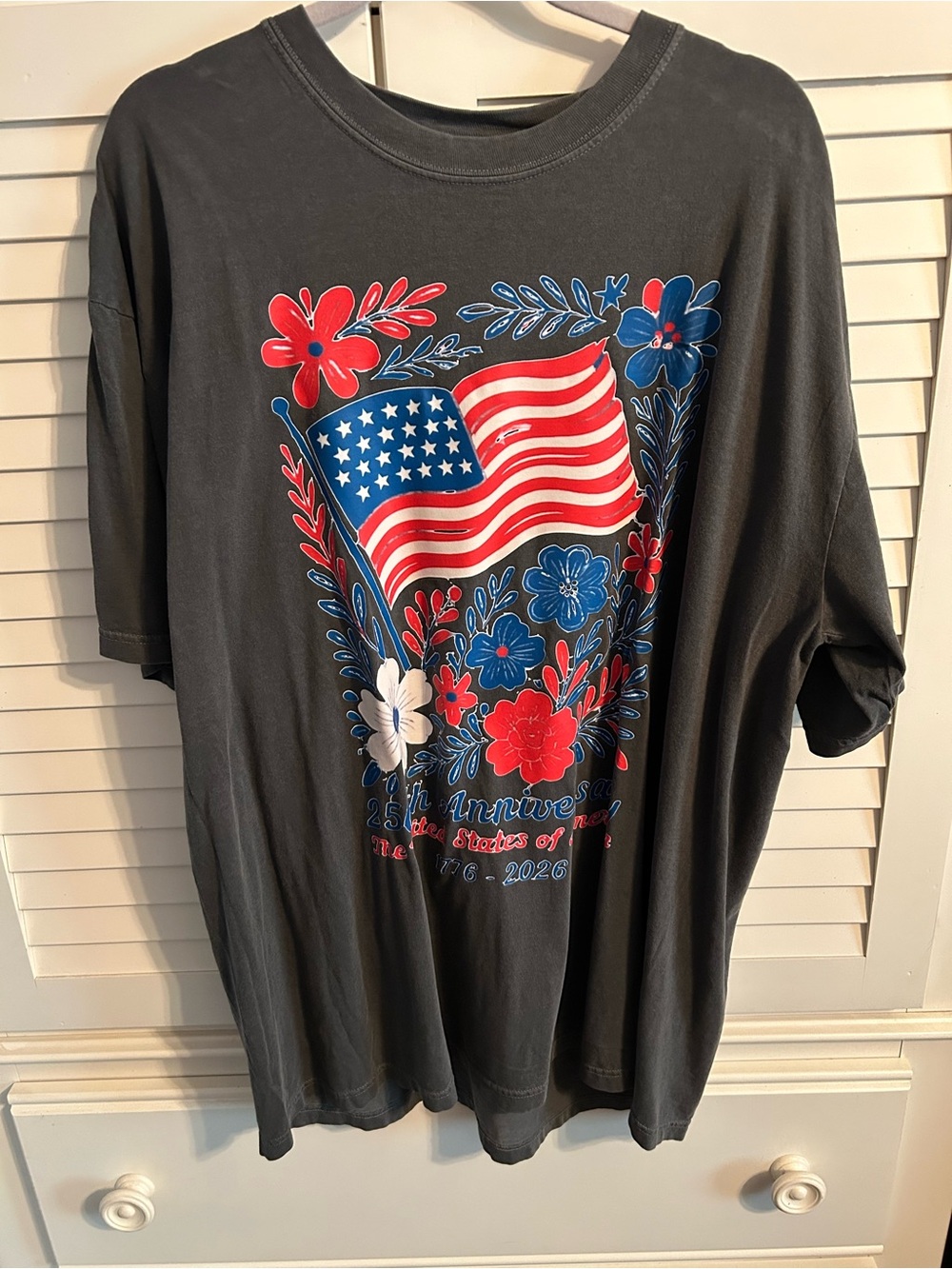 250th Anniversary USA Flag Graphic Tee - Picture 2 of 3